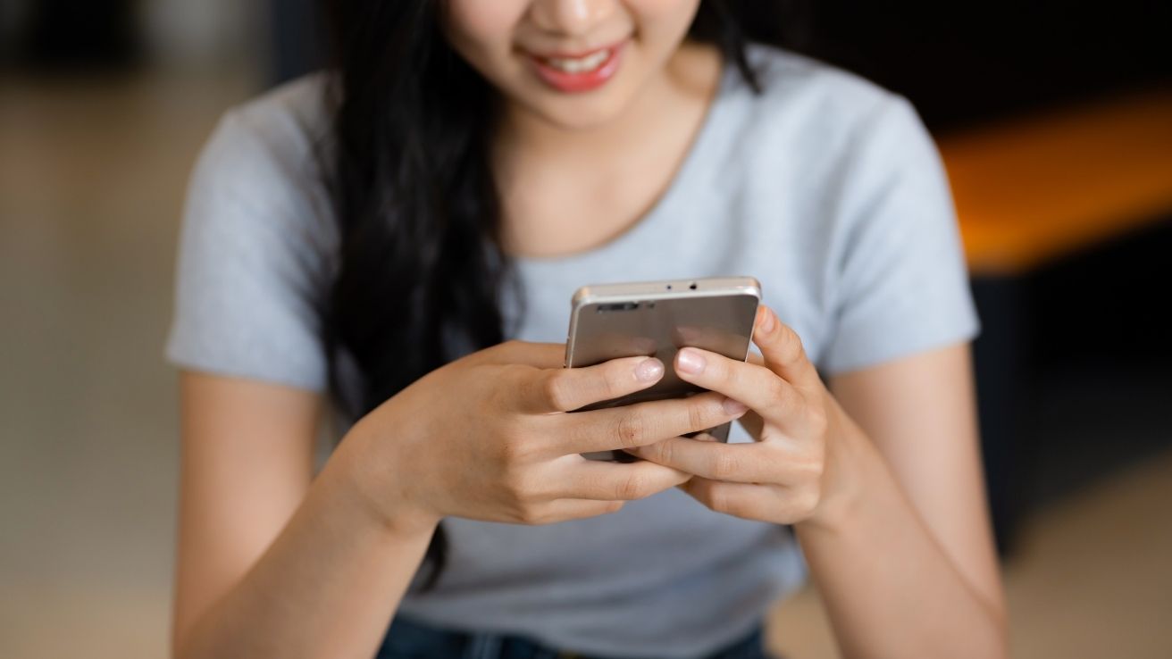 Como comprar comentários reais, humanos e personalizados para Instagram e fortalecer sua autoridade digital